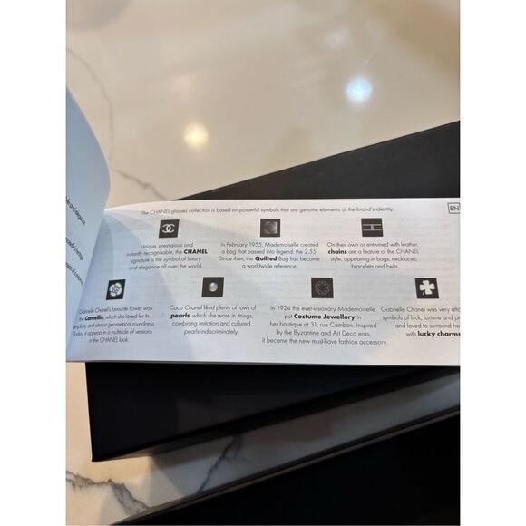 CHANEL SQUARE SUNGLASSES 5380 - Picture 11 of 11